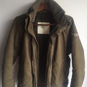 Abercrombie & Fitch Sentinel Range | Olive | XL
